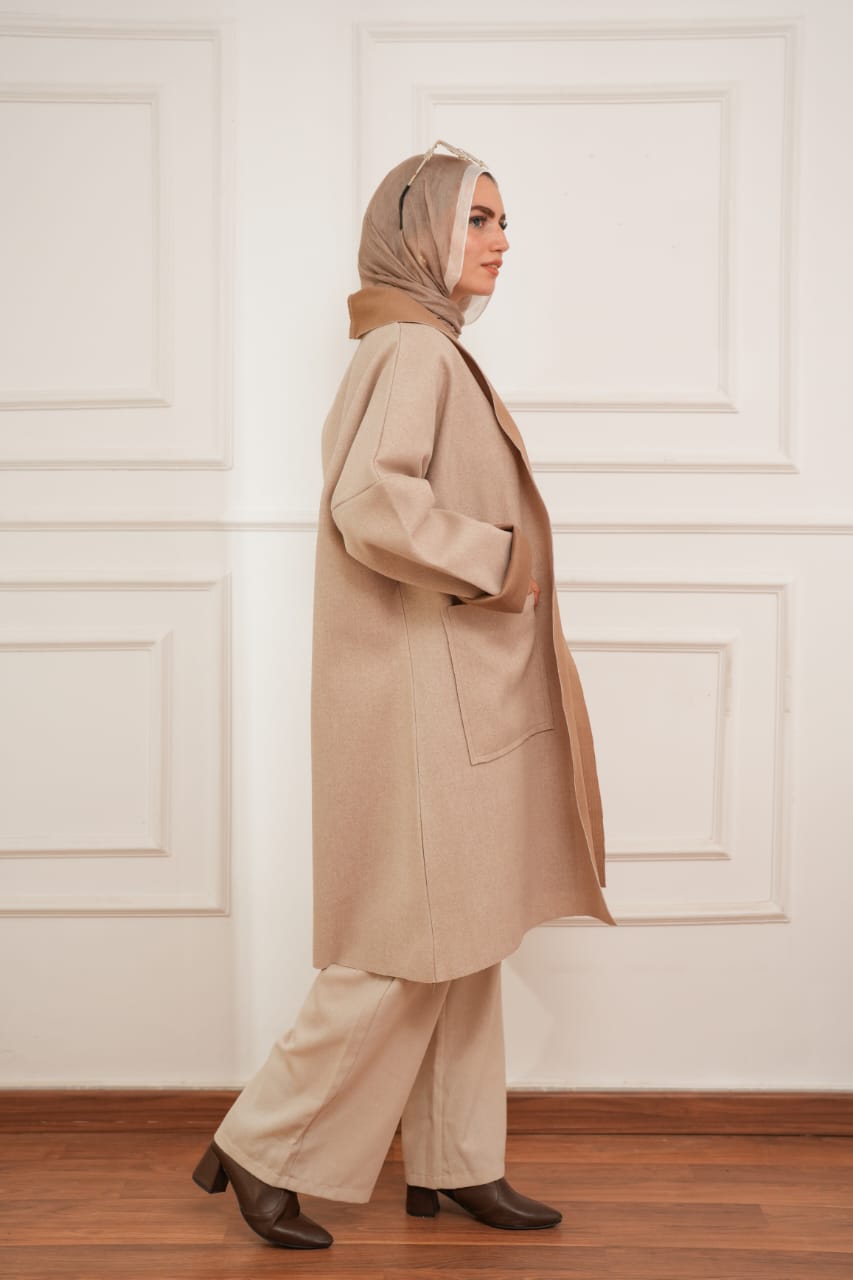 Elegant Two-Tone Wool Coat- Beige