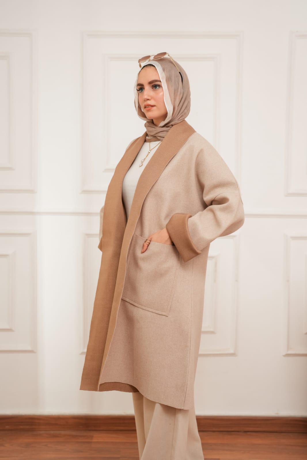 Elegant Two-Tone Wool Coat- Beige