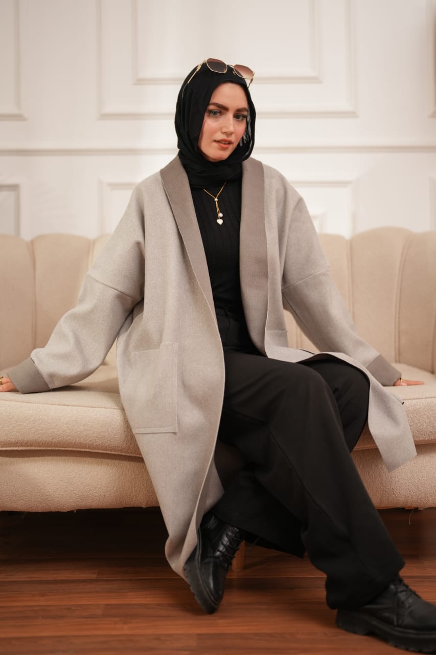 Elegant Two-Tone Wool Coat- Grey